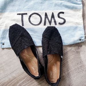 Toms black crotchet shoes